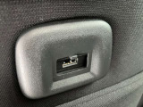 後席にもUSBソケットが付いてます♪