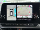 【アラウンドビューモニター】上空から見下ろしているかのような映像で駐車をサポート。安心です。