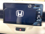 【9インチ ホンダコネクトディスプレイ】視認性の高い大画面ディスプレイでナビの使用や、お持ちのスマートフォンと連携したbluetoothでの音楽再生が可能です♪
