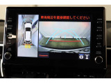 車両を上から見たような映像表示するパノラミックビューモニター付き!