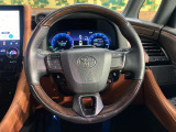 【純正革巻きステアリング】上質な革を使用することで、手にしっかり馴染みとても運転しやすいハンドルです♪