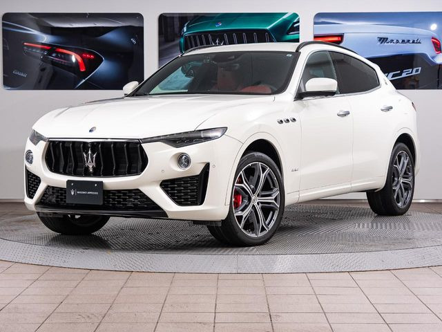 マセラティ レヴァンテ 