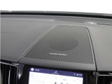 【harman/kardon】世界のオーディオファン垂涎のプレミアムサウンドシステムを搭載。原音に近い音場空間を忠実に再現。乗る人すべてに最良の音響体験を提供します。