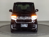 LEDヘッドライトを装備しています。LEDヘッドライトはとても明るく、雨の日や夜間走行も安全・安心です。