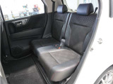 【セカンドシート】ゆったり快適に座っていただけますので、楽しくドライブに参加できます。