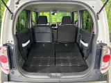 普段のお買い物や通勤、送迎等に十分な荷室スペースを確保しております。セカンドシートを倒すと、大きな荷物の積載も可能です♪