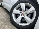 【18インチ5スポークホイール】18インチホイールは最も車両とのバランスがとれています。乗り心地重視の組合せせす。