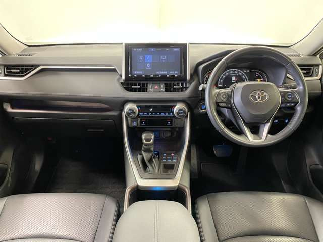 トヨタ RAV4 2.0 G 4WD ワンオーナー 純正9インチナビ(NSZT-Y68T) の