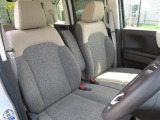 前席の画像です。是非運転席に座っていただき視界等をご確認ください。