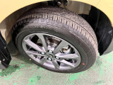 タイヤの山の残りをご確認ください。
