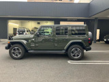 台形のフェンダーアーチがJEEPの特徴です。