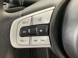 ステアリングリモコンは、運転中でも簡単に音量調整やチャンネル変更もできます!わき見運転防止にもつながるので安心です♪