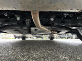 【下回り】目立つ錆や腐食もなくきれいな状態です!もちろん納車前には法定点検を実施致します!//