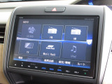ナビゲーションは純正9インチメモリーナビ(VXM-185VFNi)を装着しております。AM、FM、CD、DVD再生、Bluetooth、音楽録音再生、フルセグTVがご使用いただけます。