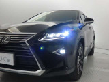 【オートライト】車外の明るさに応じて、自動的にライトの点灯・消灯をしてくれます。トンネルが続くような道でも、いちいちライトスイッチを操作する必要がありません。消し忘れの心配もありません。