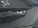 ETCが付いています。高速道路をスムーズに通れますし、割引も有ったりします。