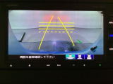 バックでの車庫入れも安心です! リアカメラが付いているバックモニター付のナビを装備しております。操作線もついており距離感も画面から確認できます。