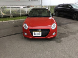 お客様に安全で快適なカーライフをお送りいただくために、中古車にも高いレベルの品質基準を設け、その基準に従って、全ての中古車について納車前整備を実施しています。