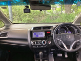 フロントガラスが大きく、ワイドな視界で運転もしやすくなるように、設計されています。