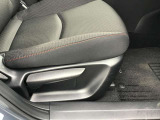 運転席シートリフター!ご自分の好きなシートポジションが取れるので運転が楽しくなりますし疲れにくいです。