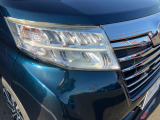 LEDヘッドライトは省電力ですが、純白光で驚くほど明るく夜道を照らしてくれます。