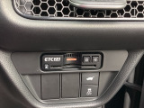 ETC2.0が標準装備です。高速道路の渋滞情報や静止画像提供などをナビとリンクして画面でお知らせします。また、高速道路の一時退出対象インターでは料金据え置きで一時退出もできます