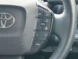 ついていくをサポート。便利な全車速追従機能付き「レーダークルーズコントロール」を装備。