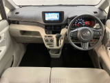 弊社の商品車両は横浜本牧にあります本部で隅々までチェックを行い、トヨタの厳しい商品基準をクリアした厳選した車両を展示しています。