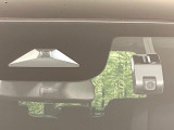 【ホンダセンシング】走行中に前方の車両等を認識し、衝突しそうな時は警報とブレーキで衝突回避と被害軽減をアシスト。より安全にドライブをお楽しみいただけます。