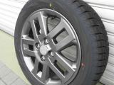 総額で純正ホイール付きのスタッドレスタイヤも付属します!ほとんど使用されていません!
