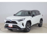 トヨタならではの「5つの安心」をセットにした『トヨタ認定中古車』です。「まるごとクリーニング」「車両検査証明書」「ロングラン保証」「エンジン内部洗浄」 「全店舗工場完備」付き。