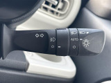 【 オートライト 】オートライトなのでライトの点け忘れを気にすることなく運転が出来ます♪