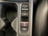 セレクターノブの下に、3つの異なる加速感を楽しめるドライブモードスイッチがついています。一般道、スポーツ走行、エコ走行など、シーンに合わせて最適な加速感を楽しめるドライブモードスイッチです。