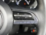 前走車両の速度に合せて、自車の速度を調整できる「MRCC(マツダレーダークルーズコントロール)」を装備しています。