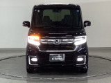 LEDヘッドライトを装備しています。LEDヘッドライトはとても明るく、雨の日や夜間走行も安全・安心です。