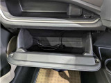 グローブボックスの収納もバッチリ