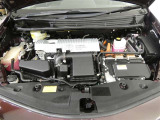 【エンジンルーム】・・・内外装だけでなくこちらもクリーニング済み。 納車までにもう1度しっかり点検いたしますので、安心してお乗りいただけると思います。