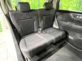 後部座席も気になるようなキズ・汚れやへたり等、大きなダメージはなく、良好な状態です。