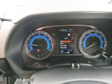 燃費・航続可能距離・時計・外気温度等様々な情報を表示!各種車両の設定も出来ます