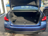 また、BMW正規認定中古車は、エマージェンシーサービスが自動付帯。24時間365日、皆様のカーライフをサポート致します。確かな安心のうえで、「駆けぬける歓び」をご堪能ください。