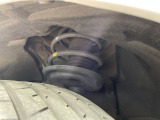 お車を安心してお乗りいただく為には、足回りの定期点検が欠かせません。サービスサポート(有償保証)では無料点検もご提供しており、安心のカーライフをお過ごしいただけるサポート体制が整っています。