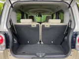 普段のお買い物や通勤、送迎等に十分な荷室スペースを確保しております。セカンドシートを倒すと、大きな荷物の積載も可能です♪