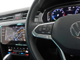 設定したスピードを上限に自動で加減速をし、一定の車間距離を保つ事で長距離運転の疲労を軽減する【ACC】が装備。