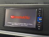 【純正ナビ】人気の純正ナビを装備しております。ナビの使いやすさはもちろん、オーディオ機能も充実!キャンプや旅行はもちろん、通勤や買い物など普段のドライブも楽しくなるはず♪