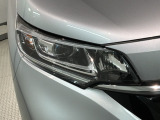 LEDヘッドライトは、点灯の瞬間から最大光量を発揮し、突然暗くなるトンネルなどでの安定感を高めます。
