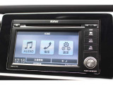 ホンダ純正ディスプレイオーデイオ【WX-211C】を装備。オプションで最新の純正ナビやApple CarPlay/Android Auto 対応の純正ディスプレイオーデイオに交換対応も可能です。
