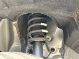 お車を安心してお乗りいただく為には、足回りの定期点検が欠かせません。サービスサポート(有償保証)では無料点検もご提供しており、安心のカーライフをお過ごしいただけるサポート体制が整っています。