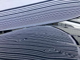 ルーフに、1cm〜5cmほどのへこみが複数ある車両となっております。