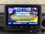 駐車が苦手な方でも安心なバックカメラつき。