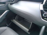 車検証などの保管に便利な小物入れがついています